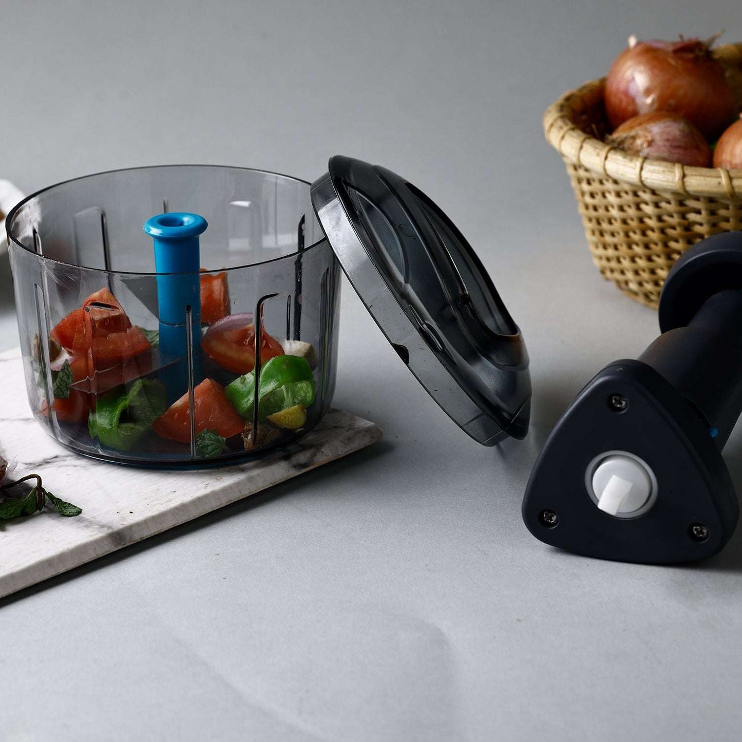 Ganesh Bingo Lock-Unlock Push Chopper 725ml - Effortless Food Prep