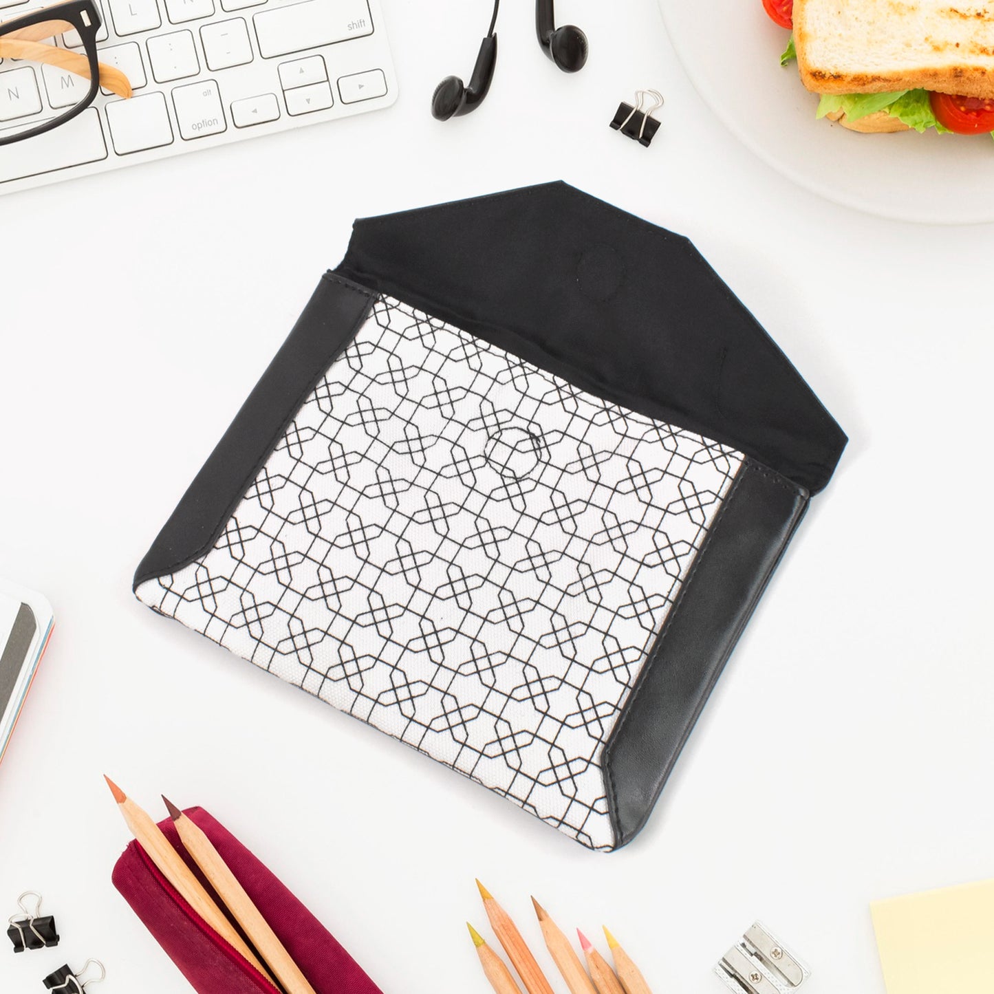 Multipurpose Pouch With Magnetic Lock(1 Pc 1914 Cm) - LootFaat