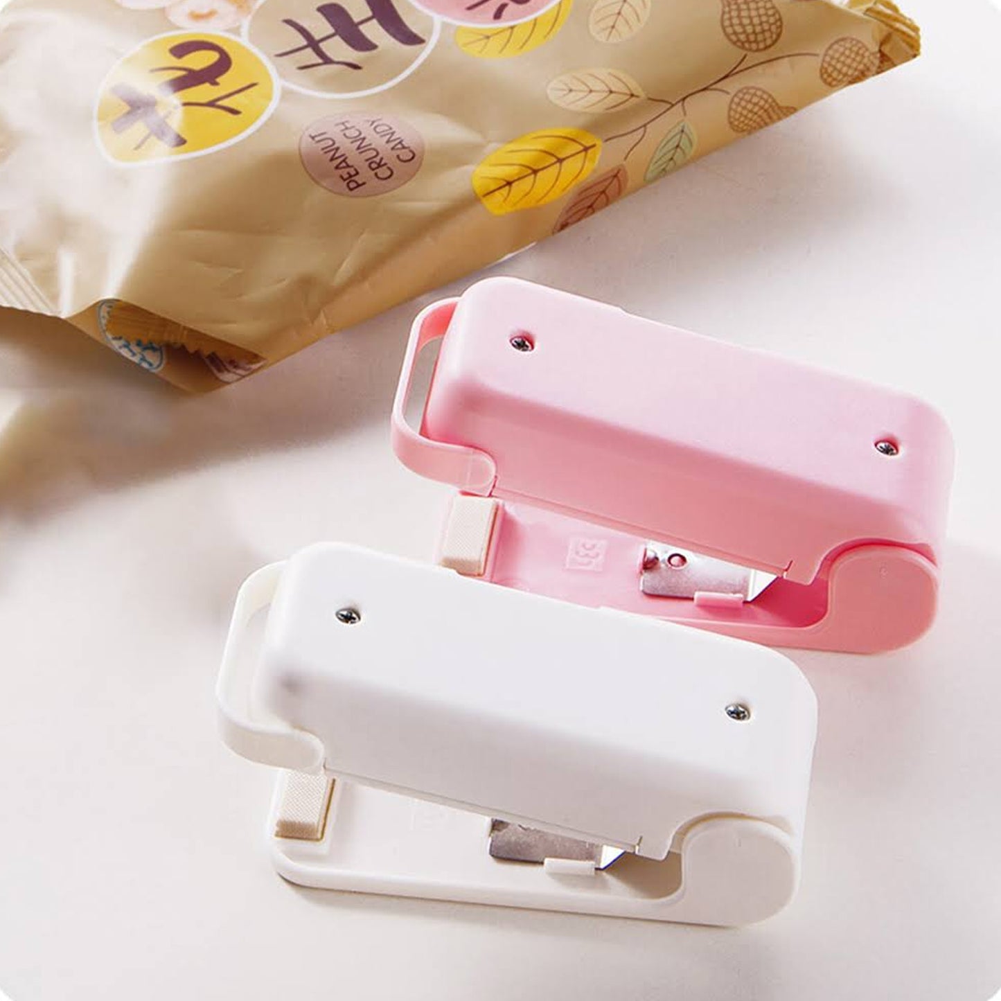 Mini Sealing Machine Plastic Bag Sealer Portable Mini Super Seal Packing Plastic Bag Tool Sealing Machine Hand Held Heat (1pc) - LootFaat