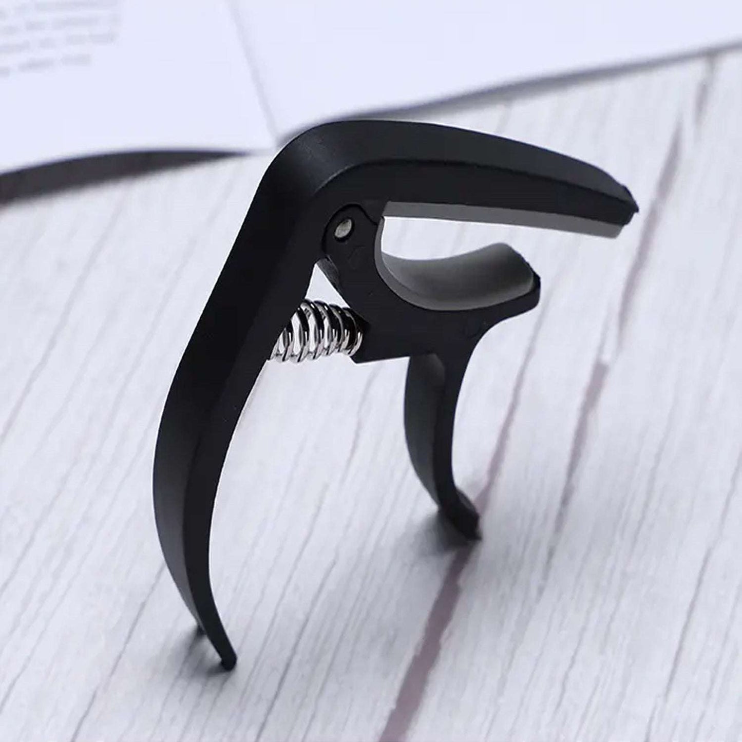 Guitar Capo With Pickup Stand Soft Pad For Acoustic And Electric Guitar Ukulele Mandolin Banjo Guitar Accessories - LootFaat