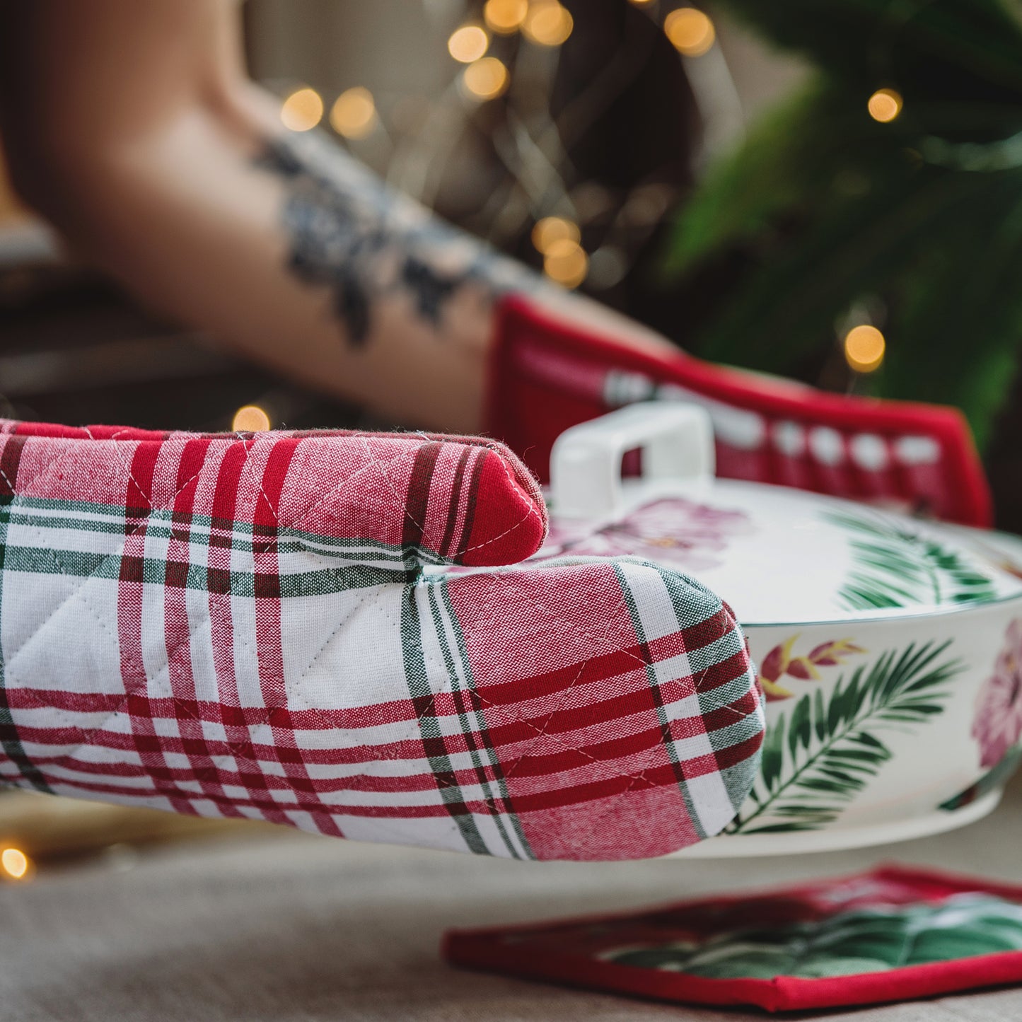 Professional Cotton Oven Mitt Gloves - LootFaat