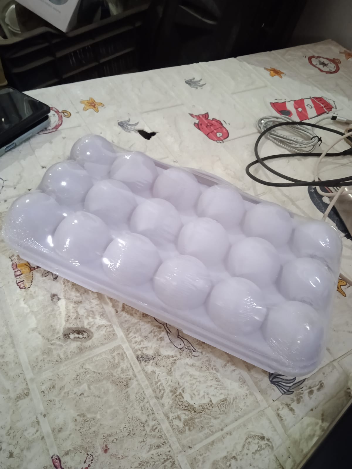 18 Grid Egg Holder Storage Shock-proof Egg Container With Buckle Egg Carrier Egg Tray Egg Shelter Effective Full Seal Egg House Use For Fridge Camping Kitchen - LootFaat