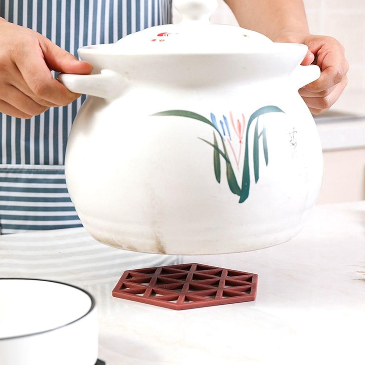 Cup Mat Pvc Tea Coaster Non-slip Placemat High Temperature Insulation Pad Hollow Pot Mat Bowl With Anti-hot - LootFaat