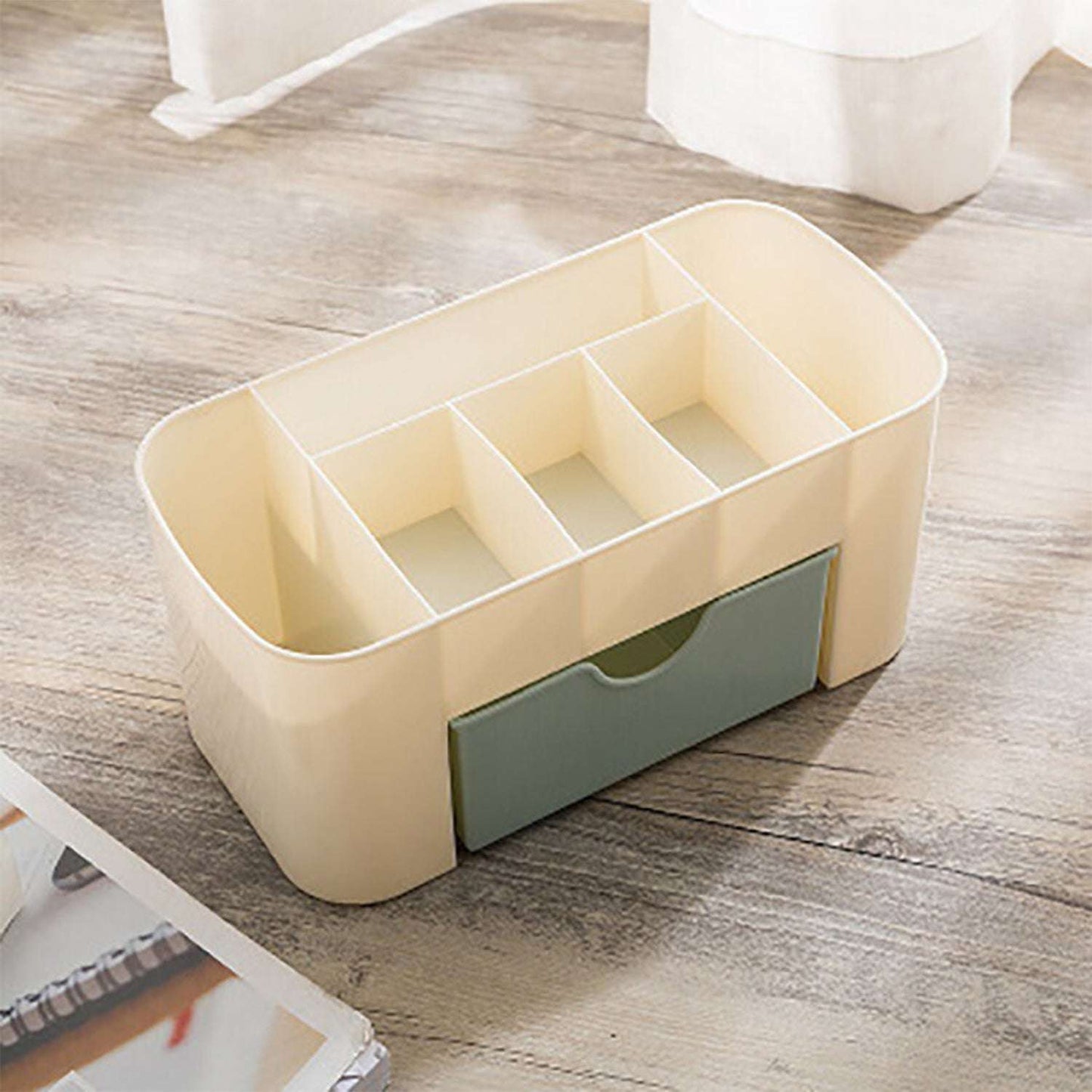Makeup Cutlery Box Used For Storing Makeup Equipments And Kits Used By Womens And Ladies. - LootFaat
