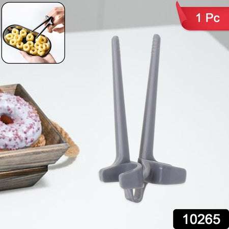 Plastic Finger Chopsticks For Gamers Snack Clips (1 Pc) - LootFaat