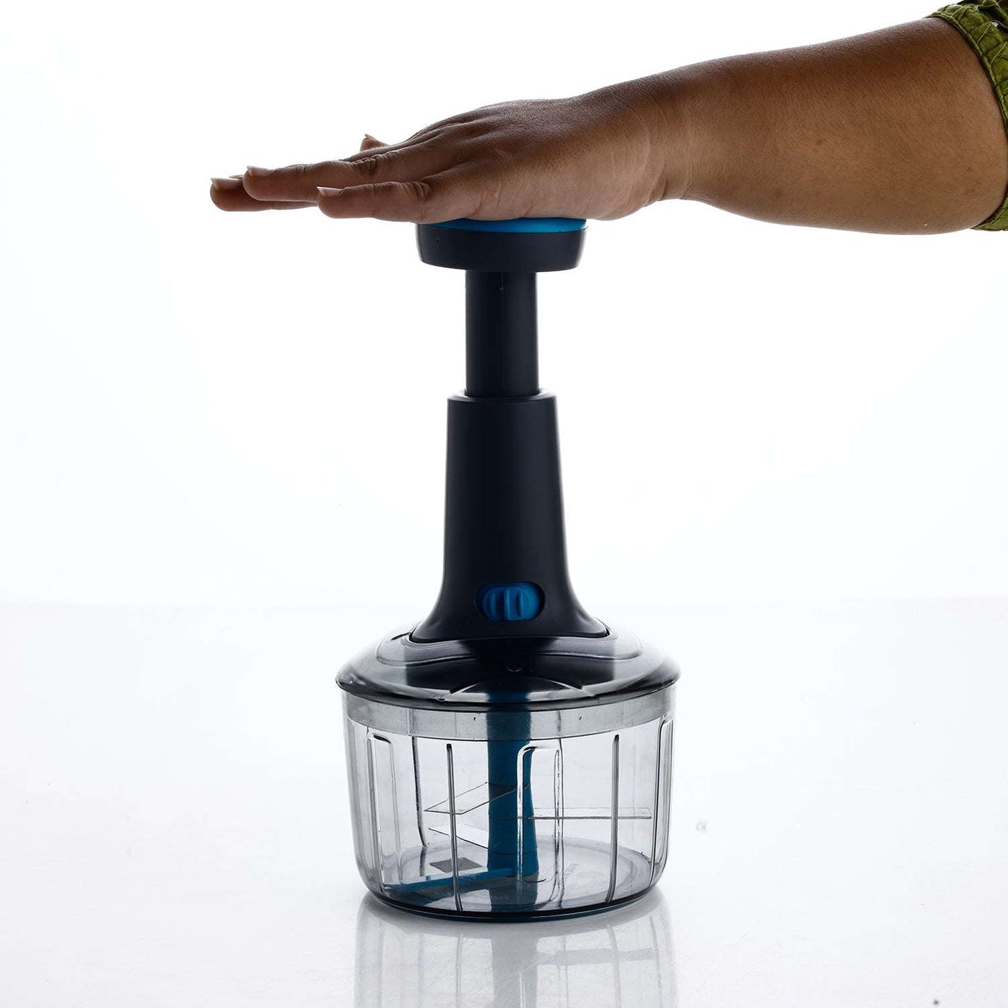 Ganesh Bingo Lock-Unlock Push Chopper 725ml - Effortless Food Prep
