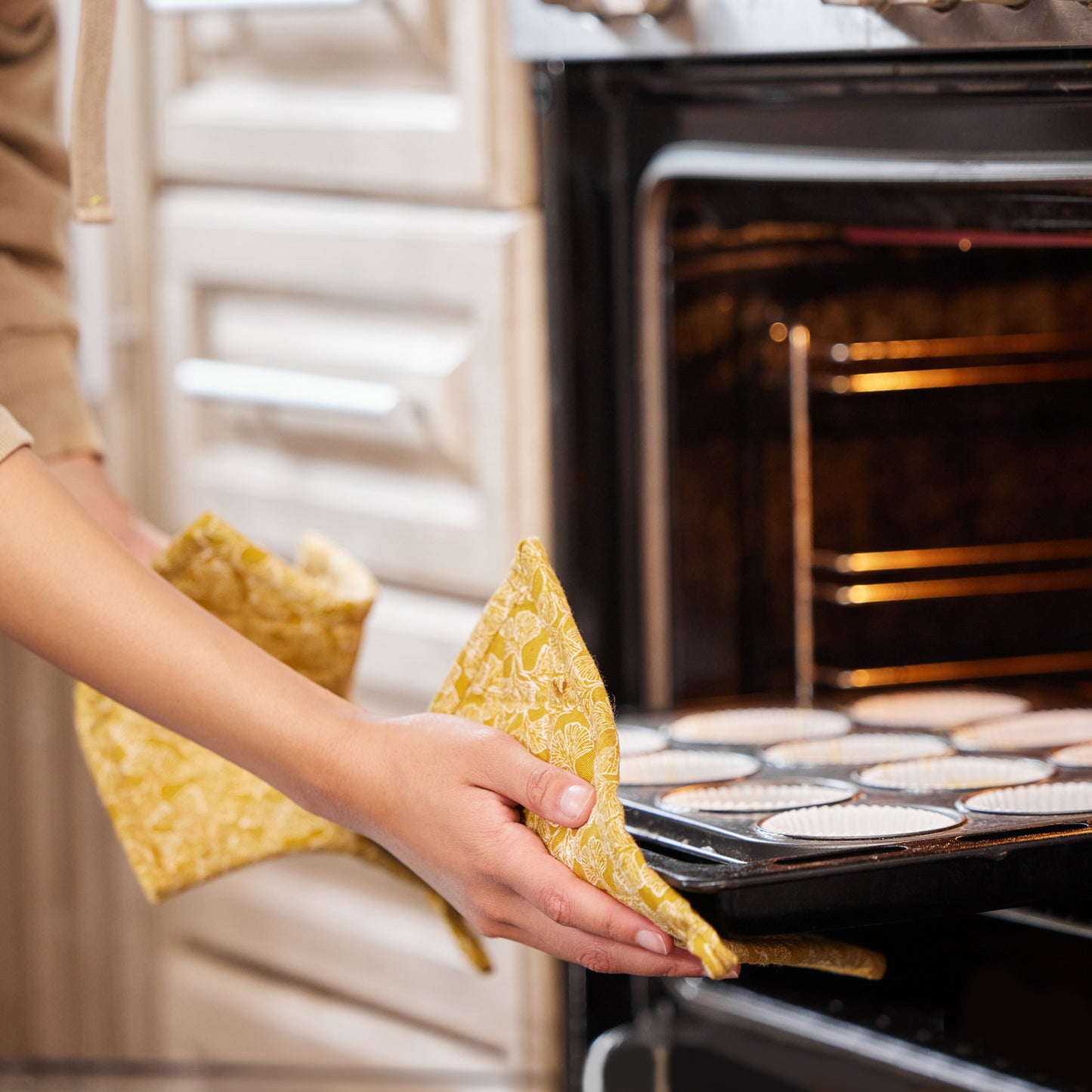 Professional Cotton Oven Mitt Gloves - LootFaat