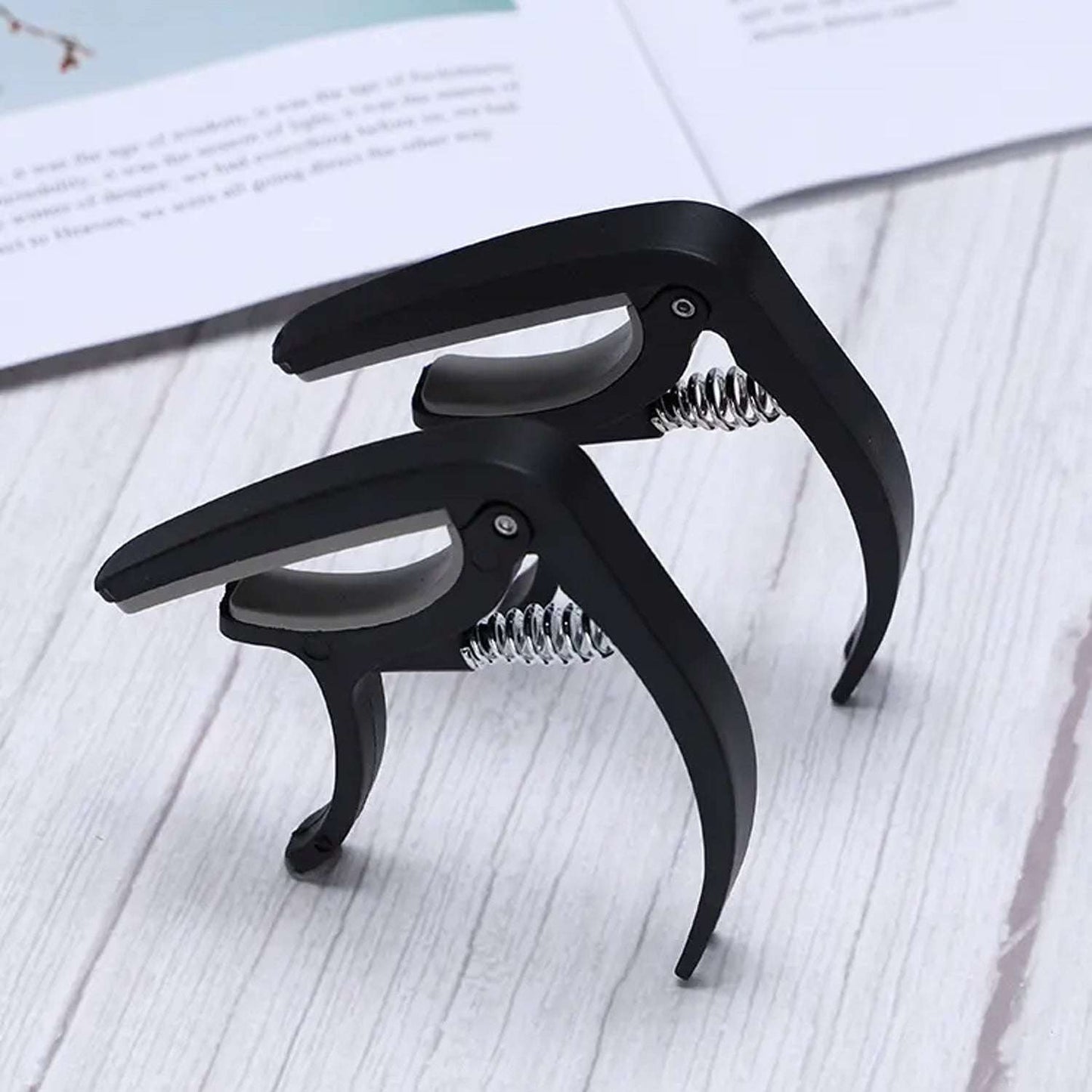 Guitar Capo With Pickup Stand Soft Pad For Acoustic And Electric Guitar Ukulele Mandolin Banjo Guitar Accessories - LootFaat