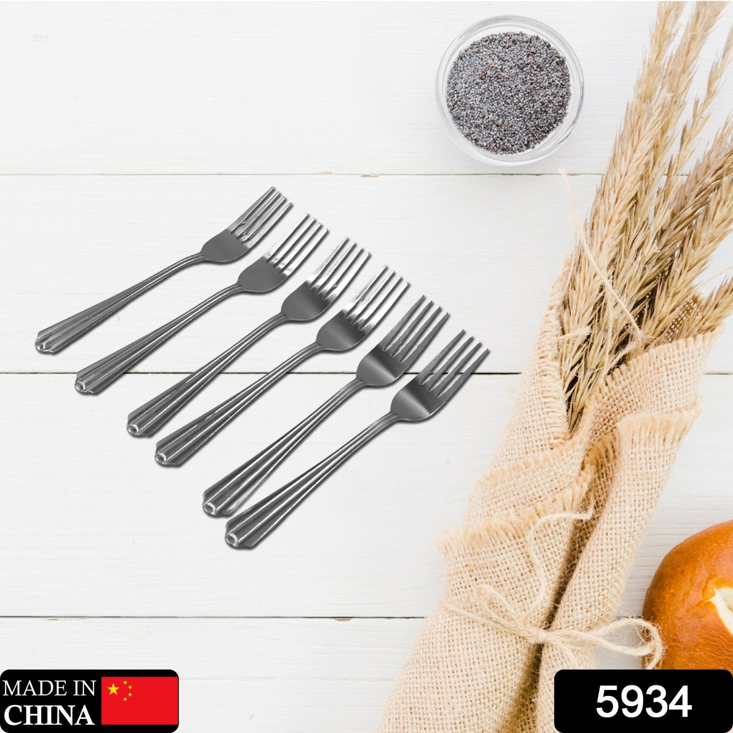 High-quality stainless steel forks set, six pieces, ideal for kitchen use.