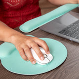 Mouse pad with built-in wrist support, close-up