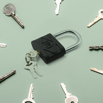 Iron Padlockbrass Core And Thickened Spray Black Iron Door Lock For Home Dormitory Waterproof Antirust Anti-theft Padlocks Outdoor Gate Shed Locks Warehouse Big Iron Door Drawer Lock (75mm60mm32mm)