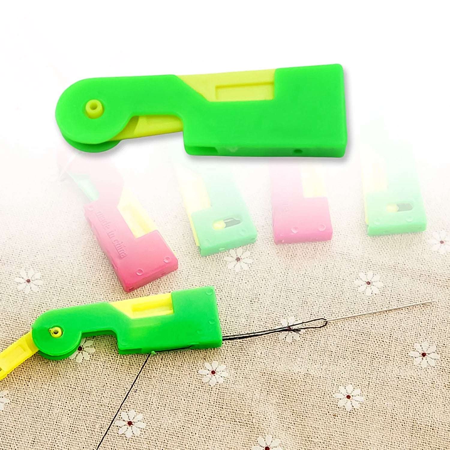 Automatic Needle Threading Device (Multicolour) - LootFaat
