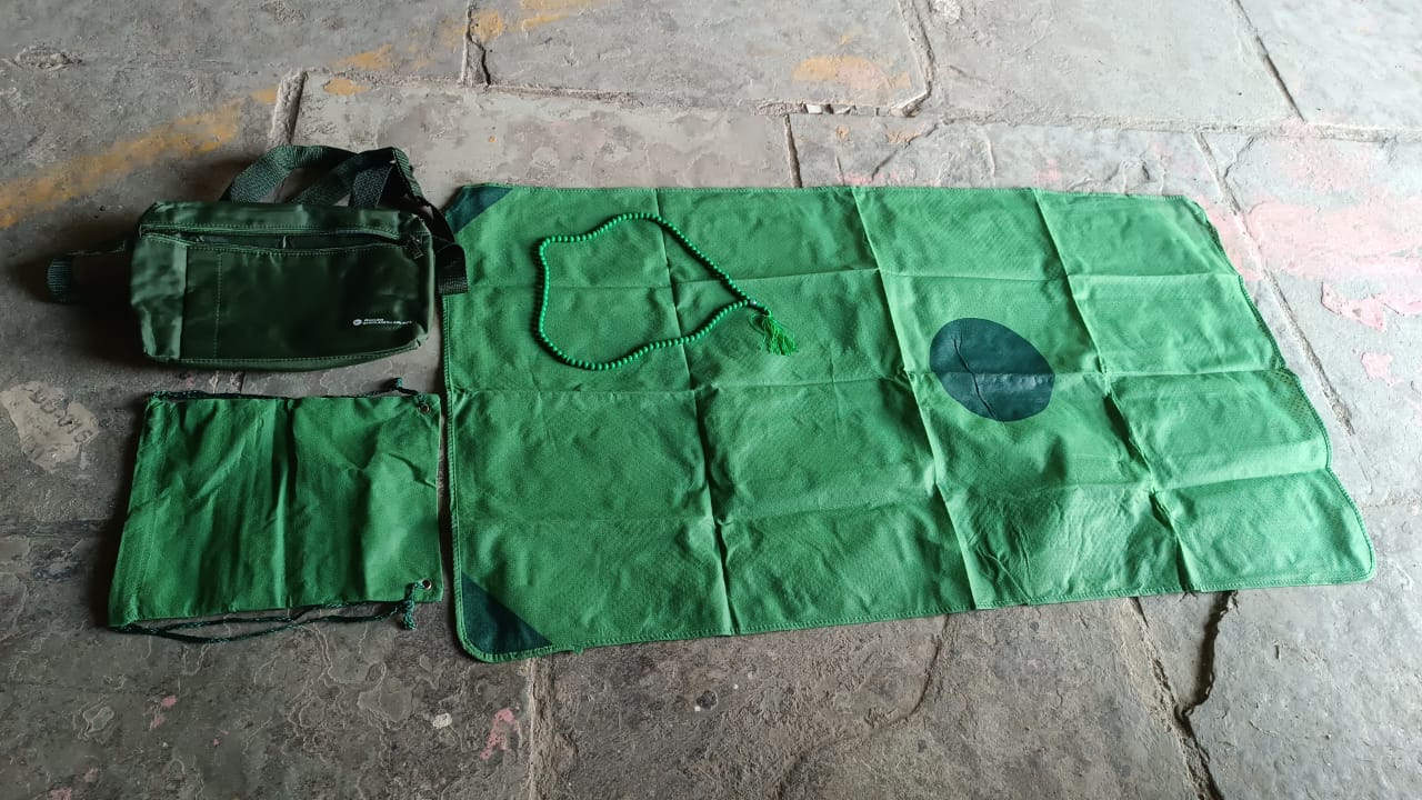 4 In 1 Shoulder Hajj Kit (4 Pcs Set) - LootFaat