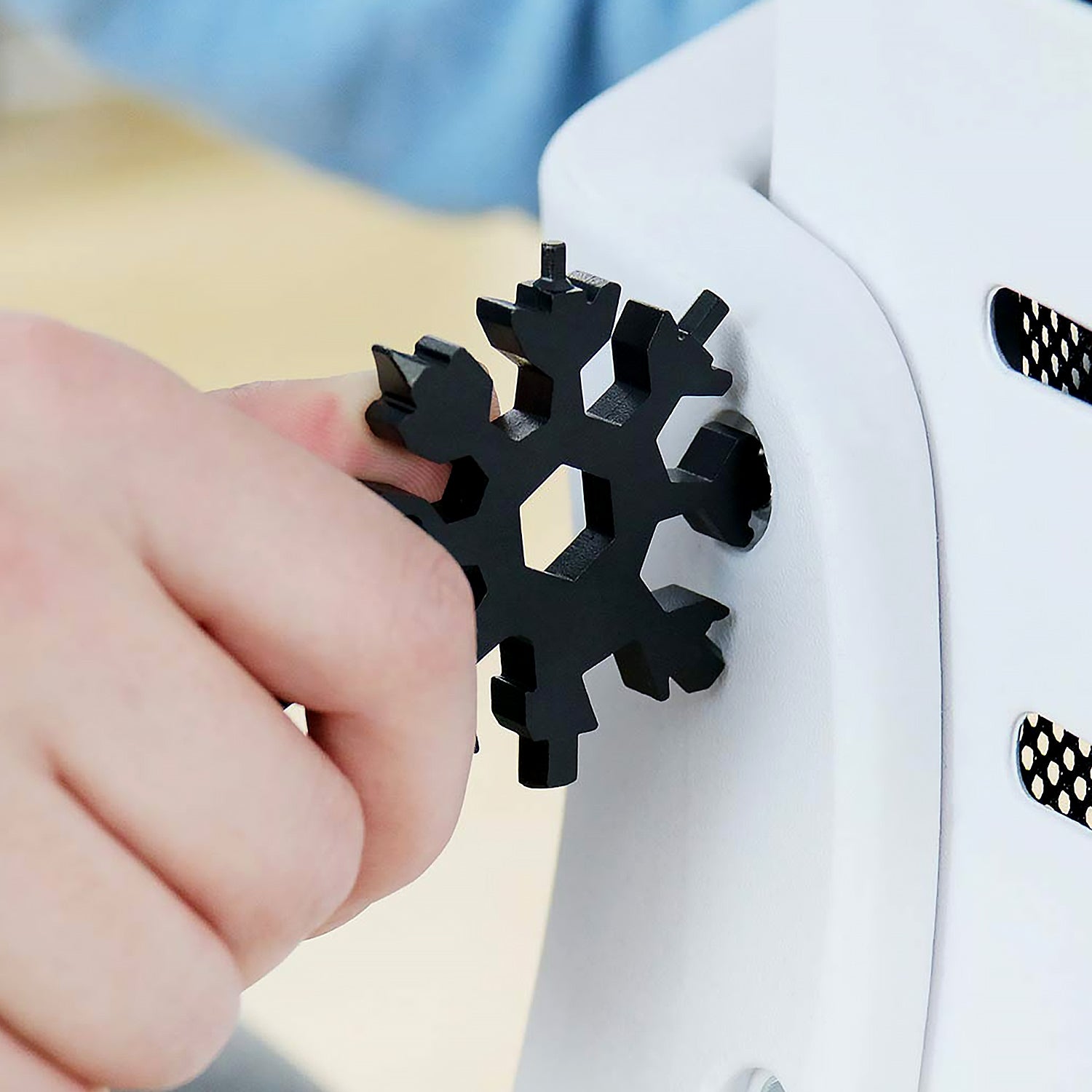 Durable  Portable 18 In 1 Snowflake Multi-tool Snowflake Bottle Opener Flat Phillips Screwdriver Kit Wrench - LootFaat