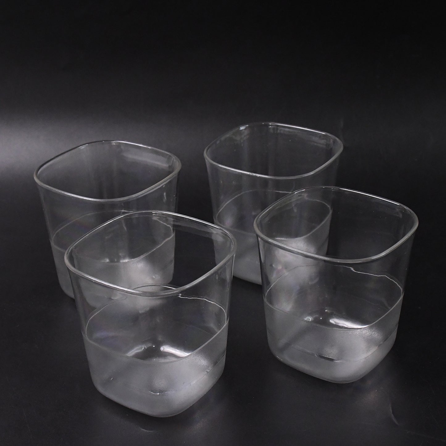 Transparent Stylish Premium Jug With Elegant Handle (2000 Ml Jug Approx  4 Pcs Plastic Glass) - LootFaat