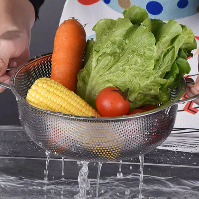 Stainless Steel Colander With Handle Large Metal Mesh Basket Strainer For Pasta Spaghetti Berry Veggies Fruits  Kitchen Food Colander Dishwasher Safe (1 Pc  25.5 Cm) - second image