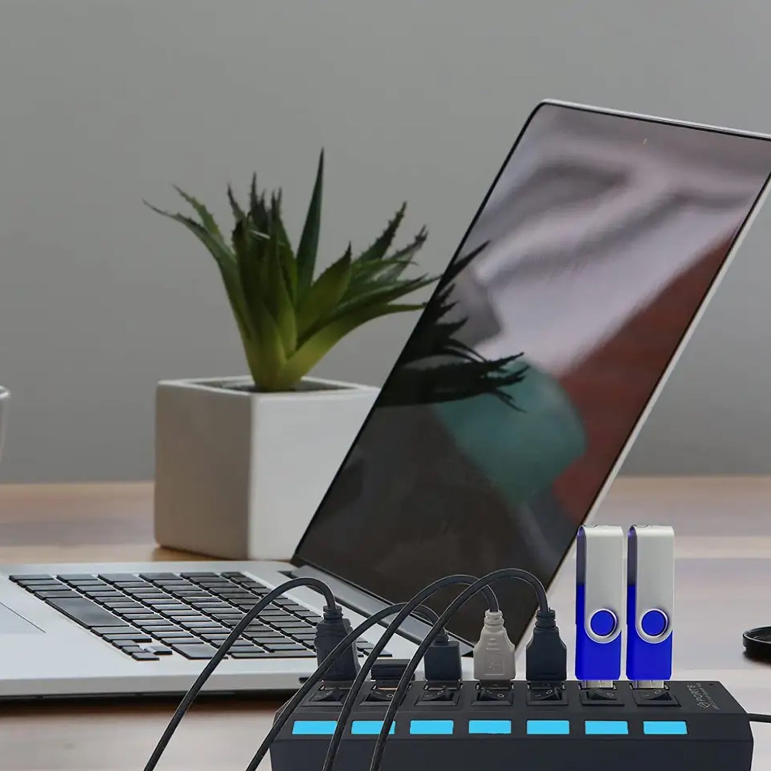 Usb Splitter Multi Port Usb 2.0 Hub 7 Port With Independent Onoff Switch And Led Indicators Usb A Port Data Hub Suitable For Pc Computer Keyboard Laptop Mobile Hdd Flash Drive Camera Etc - LootFaat