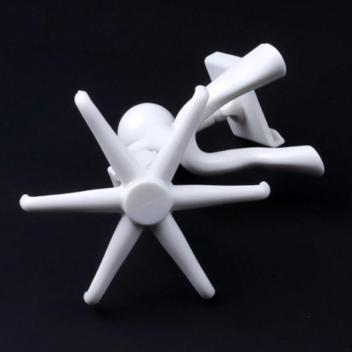 360 Degree Rotating Figure 6 Claw Kitchen Utensils Holder Hook Organizerkitchen Rack Non-punching And Trace Sticky Hook For Bathroom Door Wall White (1 Pc ) - LootFaat