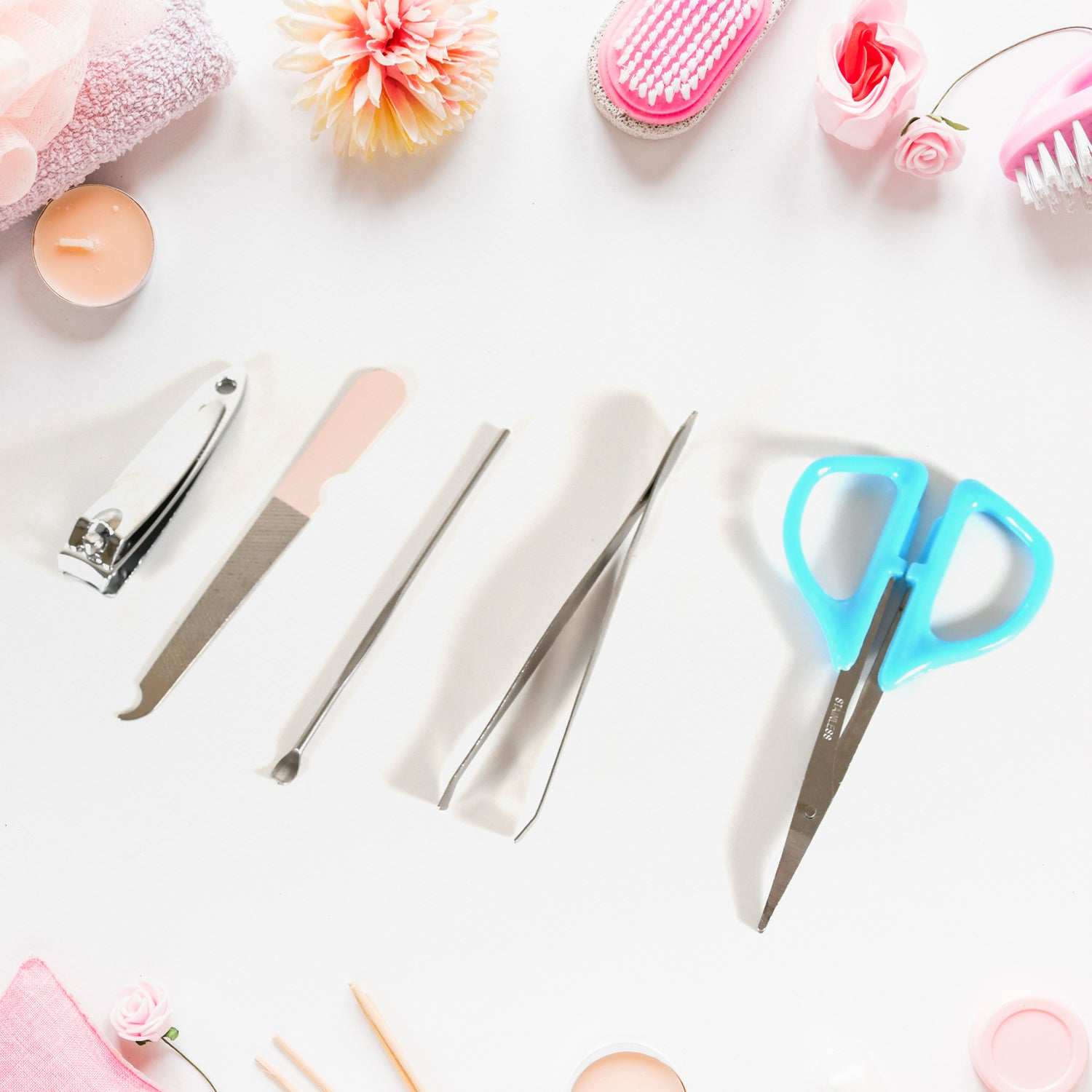 5 In 1 Stainless Steel Professional Manicure Set Nail Cutter For Women Nail Scissors Luxury Grooming Kit. - LootFaat