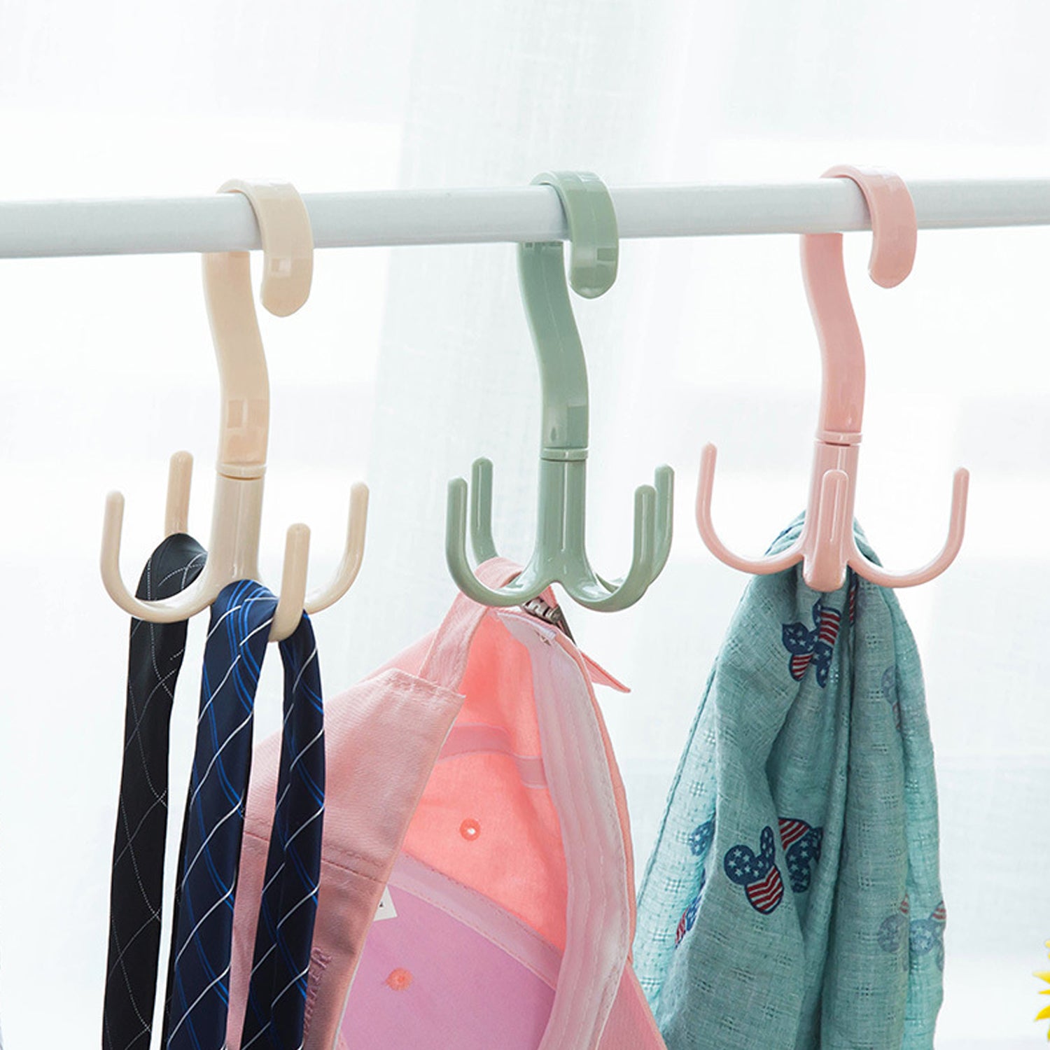 4-claw Multi-function 360 Degree Rotatable Purse Rack Handbag Hanger Hook - LootFaat