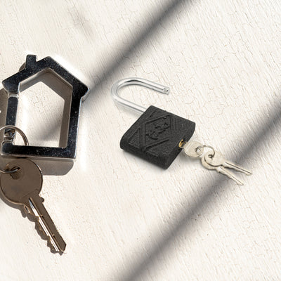 Iron Padlockbrass Core And Thickened Spray Black Iron Door Lock For Home Dormitory Waterproof Antirust Anti-theft Padlocks Outdoor Gate Shed Locks Warehouse Big Iron Door Drawer Lock (75mm60mm32mm) - second image