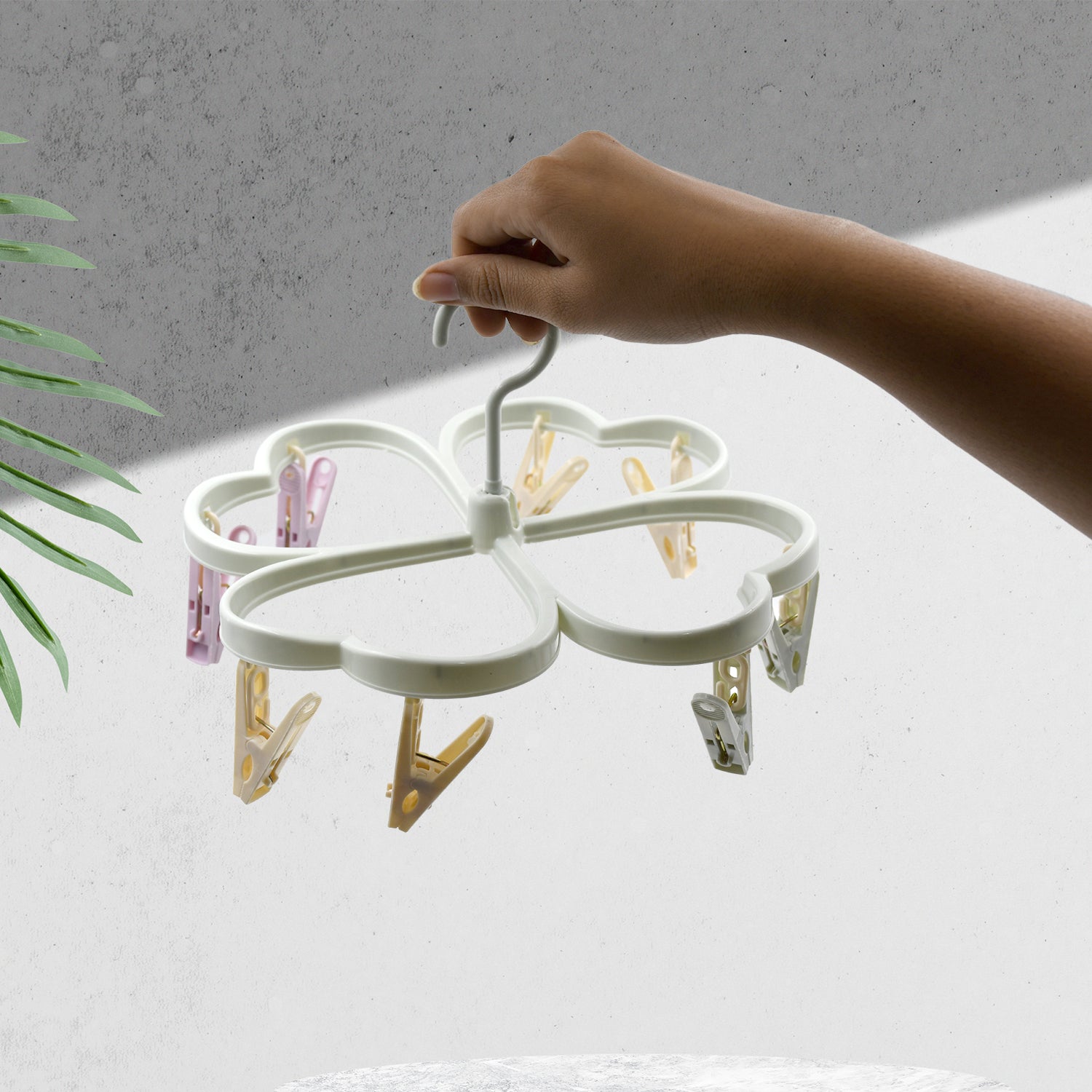 Heart Shape Clothe Spin Rack Laundry Drying Rack Clothes Hangers With 8 Clips Clip Hanger Drip Hanger For Drying Underwear Baby Clothes Socks Bras Towel Cloth Diapers Gloves - LootFaat