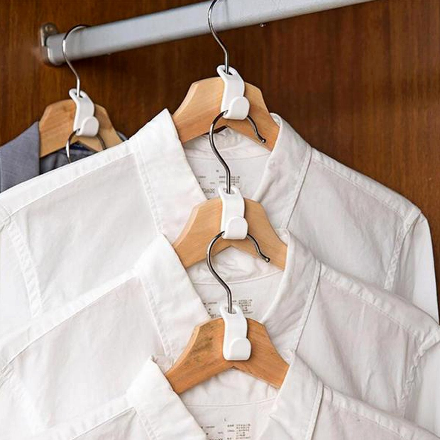 Plastic Clothes Hanger With Non-slip Pad - LootFaat