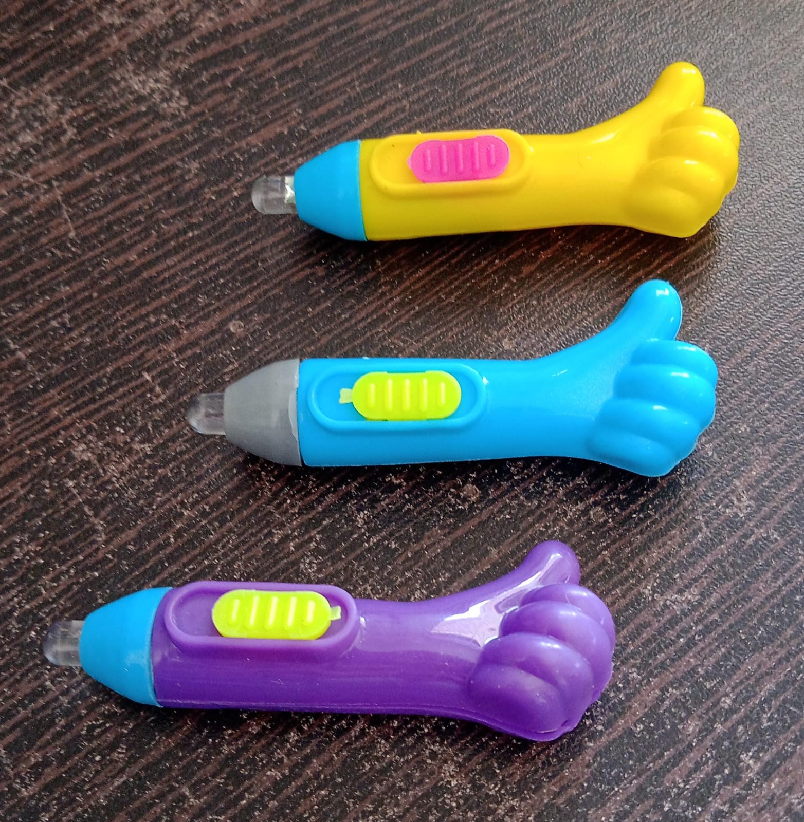 Thumb Shaped Light Lightning Keychain Lightning Toy Thumb Shape Led Light - LootFaat