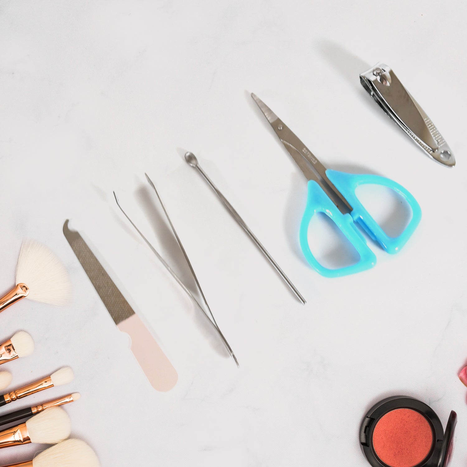 5 In 1 Stainless Steel Professional Manicure Set Nail Cutter For Women Nail Scissors Luxury Grooming Kit. - LootFaat