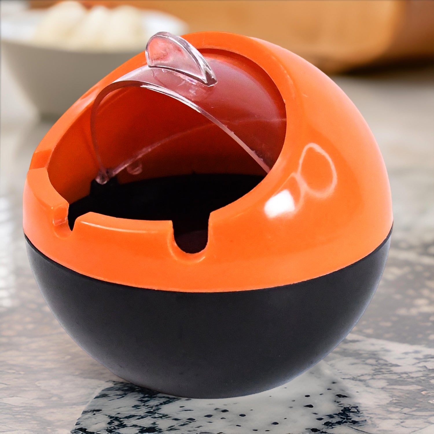Ball Ashtray Pp Plastic Windproof With Lid Indoor Outdoor Patio Car Portable Ashtray - LootFaat