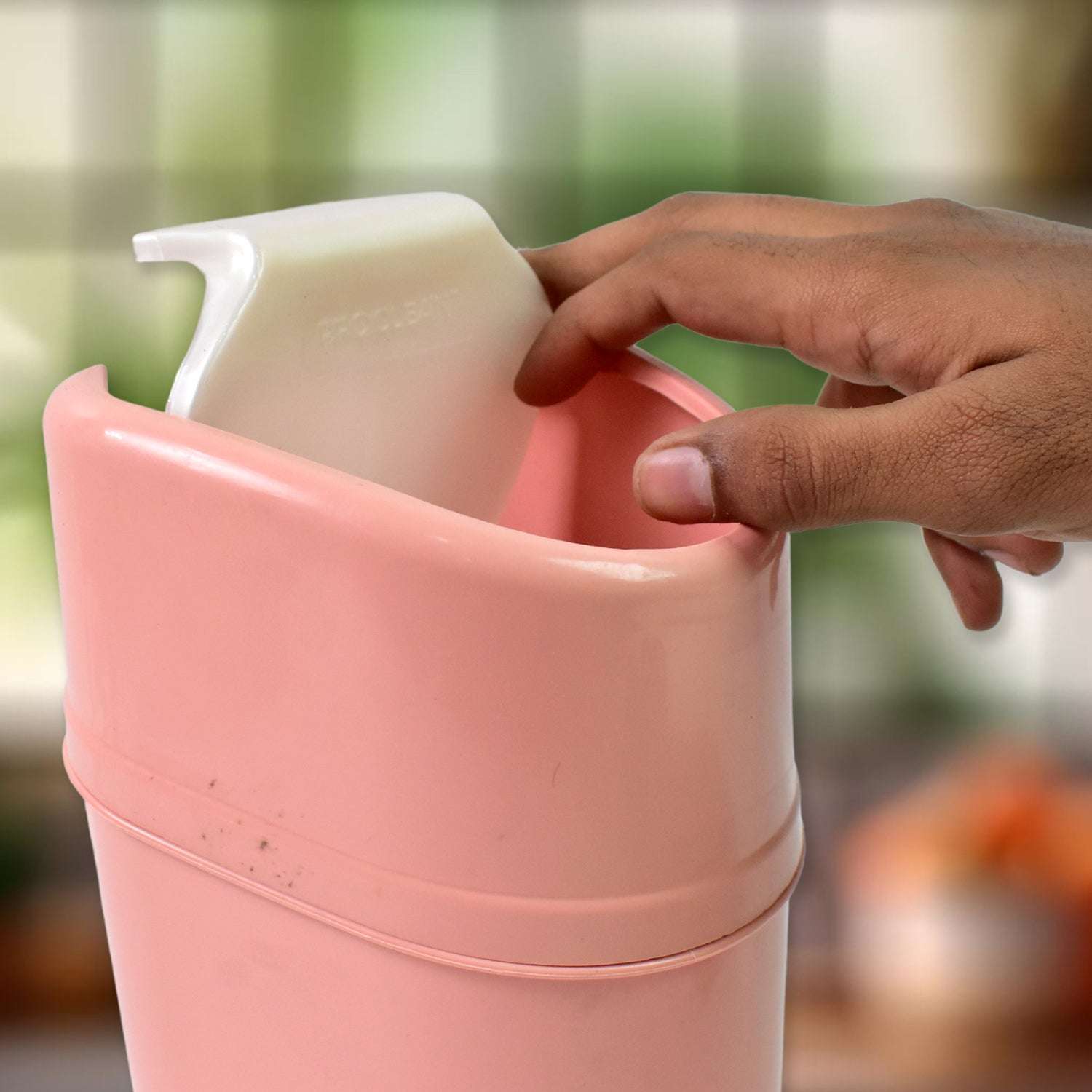 Mini Trash Can Dustbin Plastic Garbage Can With Lid (1 Pc) - LootFaat