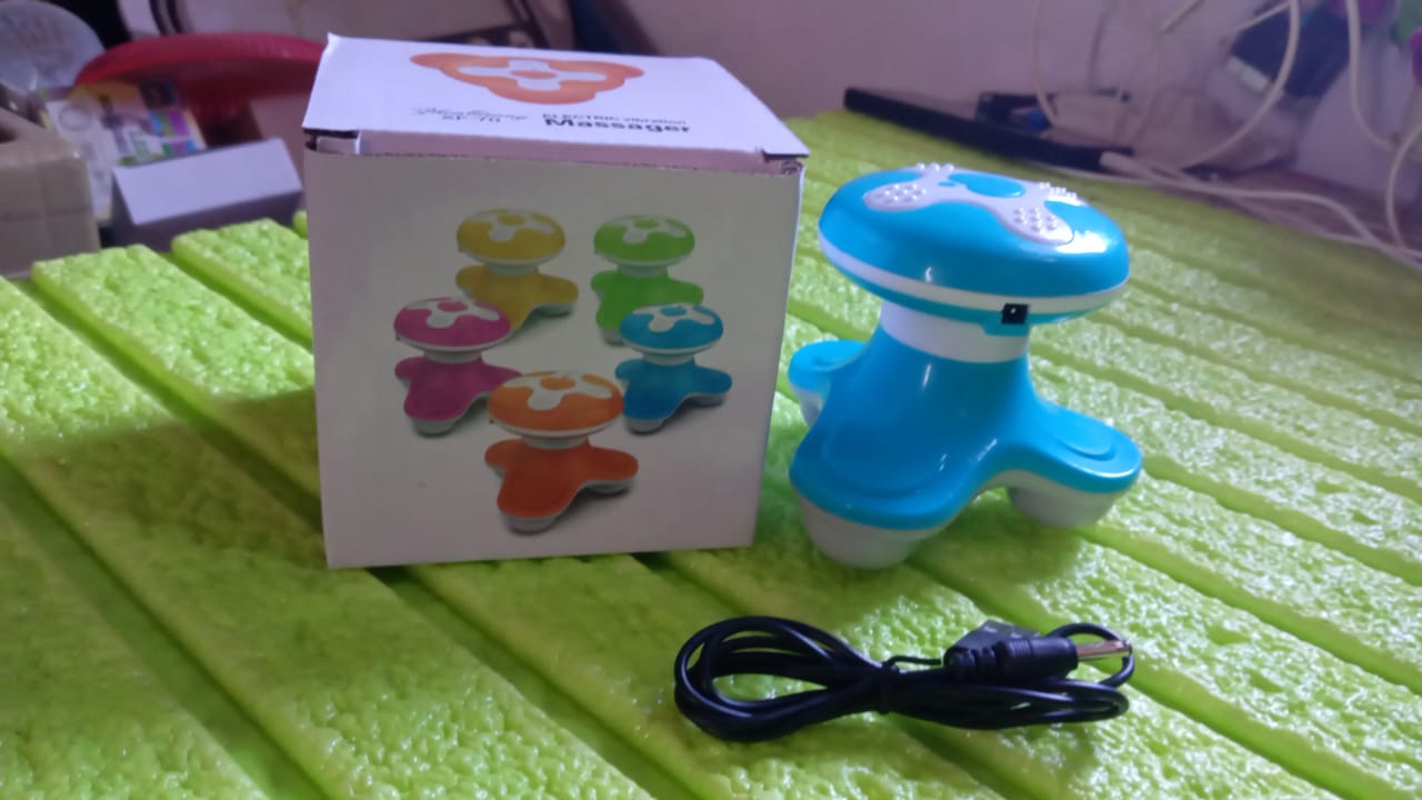 Multifunctional Mini Massager Triangle Electric Usb Massager Automatic Switch Relieve Fatigue As A Gift (1 Pc  Battery Not Included) - LootFaat