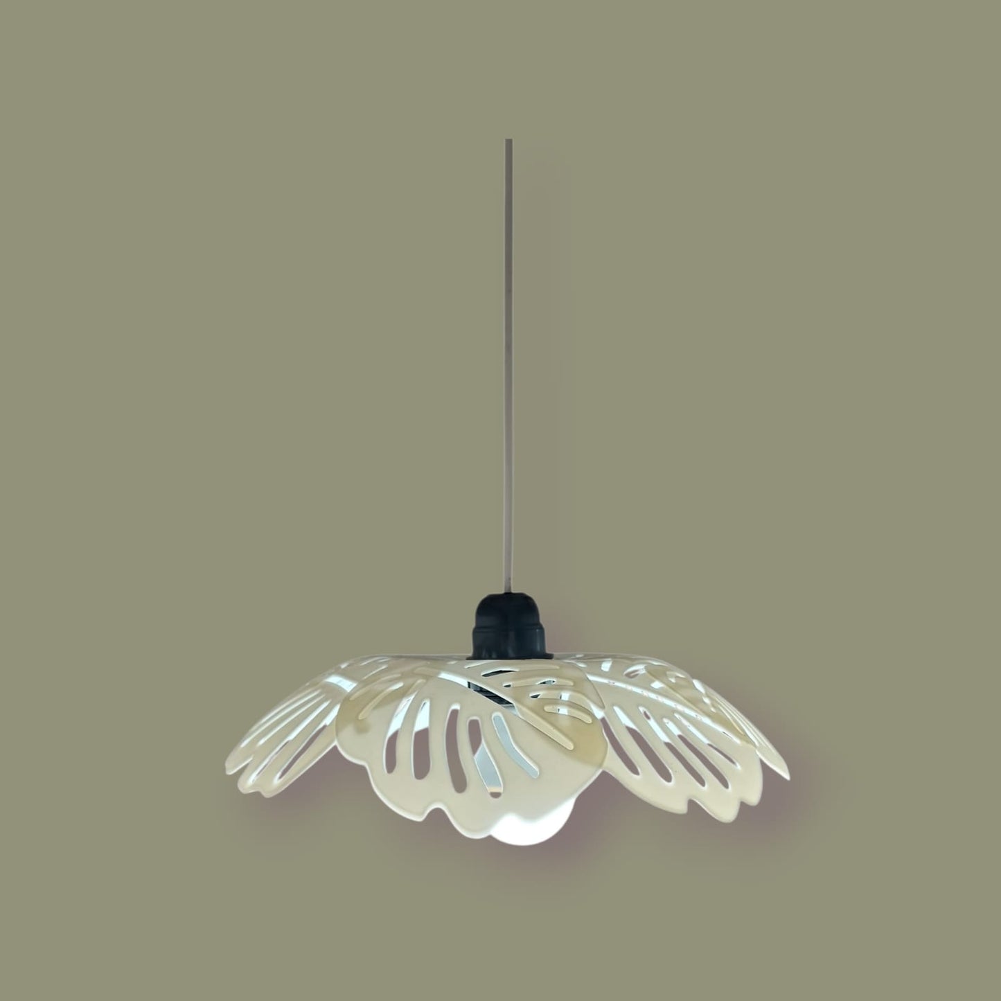 CUTE HANGING WHITE LEAF SHAPE PLASTIC LAMPSHADE