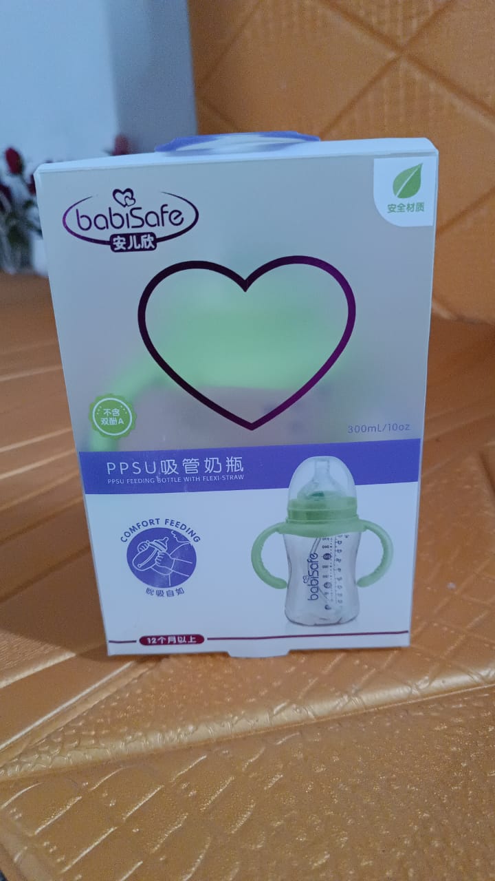 Plastic Baby Feeding Bottle With Handles Cleaning Brush  Straw (300 Ml  1 Pc) - LootFaat