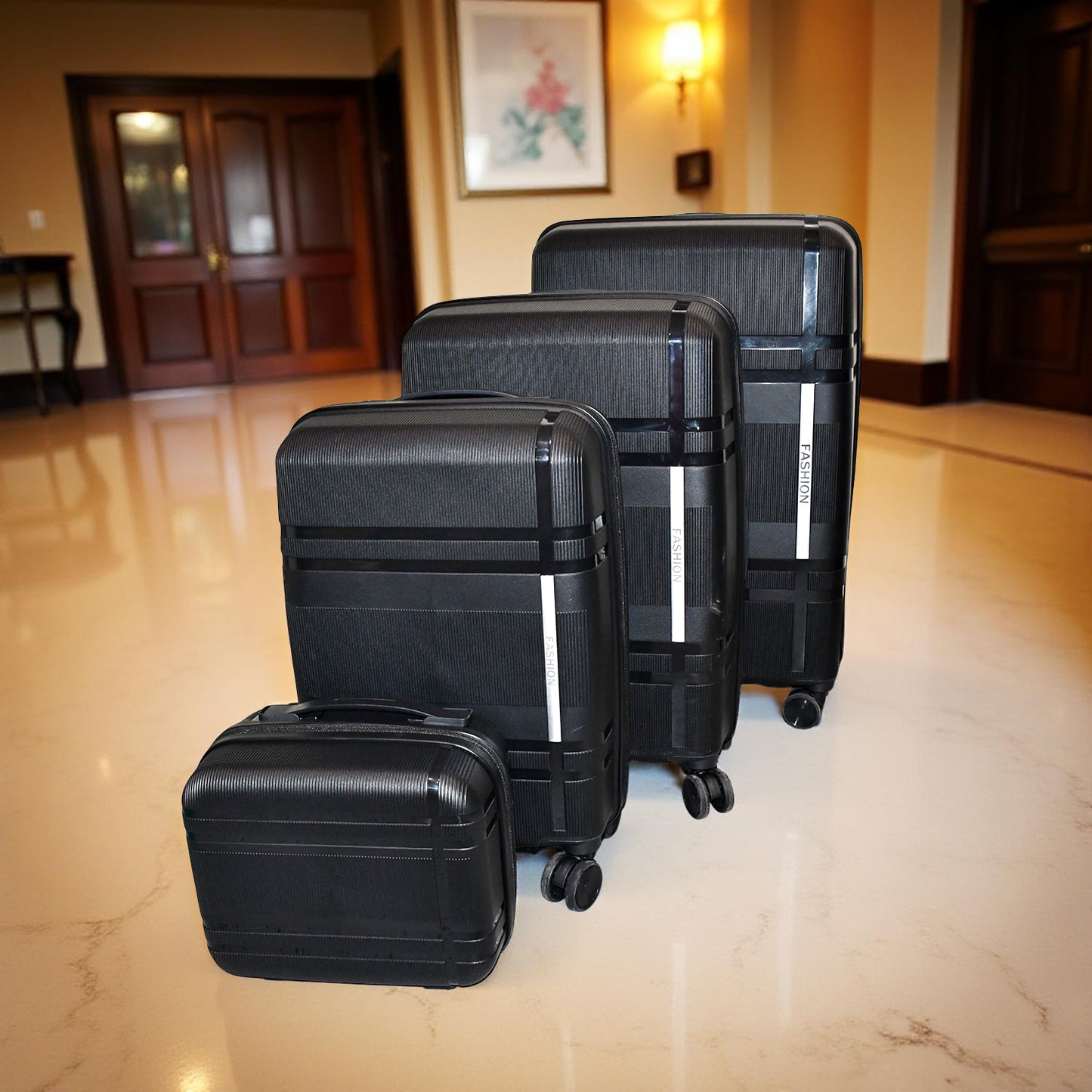 Mix Color 4-Piece Hardshell Luggage Set with Spinner Wheels