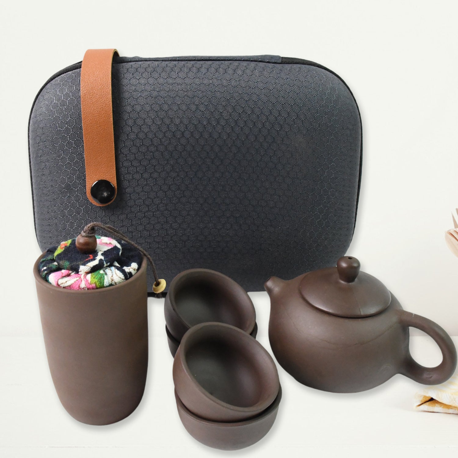 Portable Kung Fu Tea Set With A Portable Travel Bag (Set Of 6pcs) - LootFaat