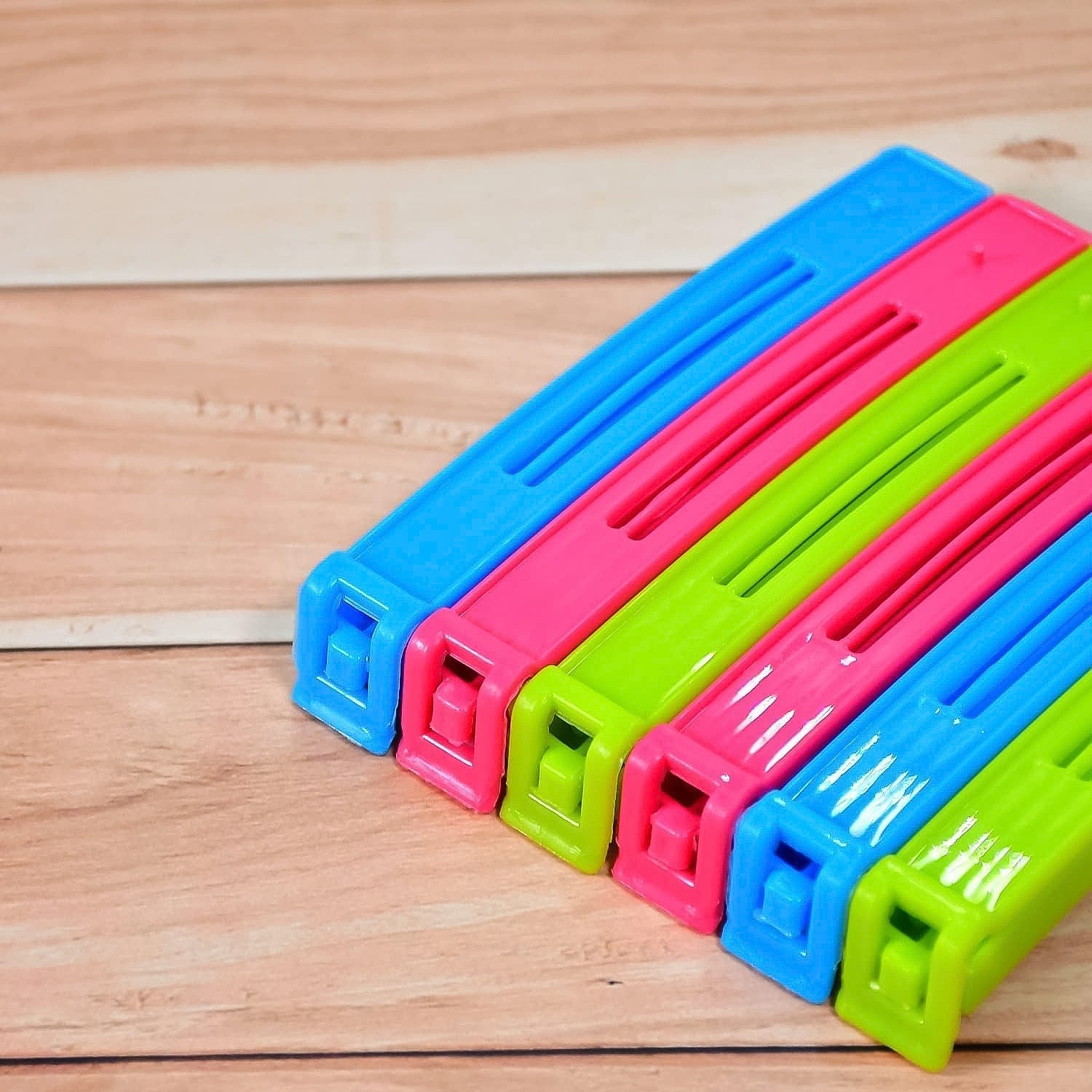 Multipurpose Plastic Pouch Sealer Clips (18 Pc)