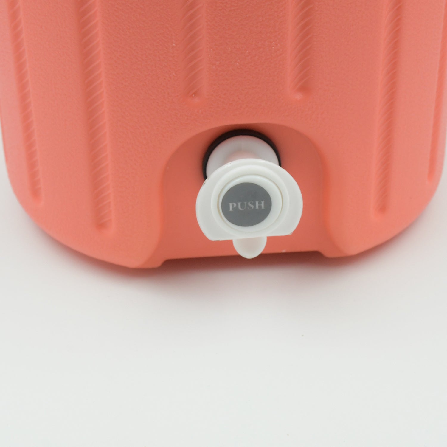 Insulated Plastic Water Rover Jug With A Sturdy Handle Water Jug Camper With Tap Plastic Insulated Water Water Storage Cool Water Storage For Home  Travelling (2500ml 7500ml 12000ml) - LootFaat